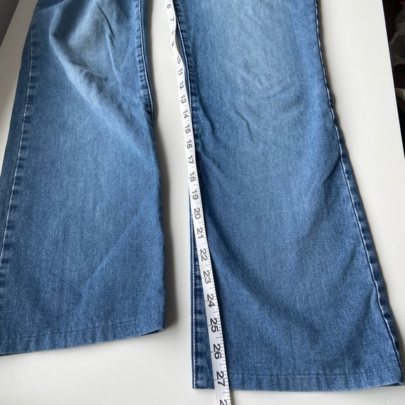 Donna Jeans Hight Rise Mom Jeans - Picture 13 of 15